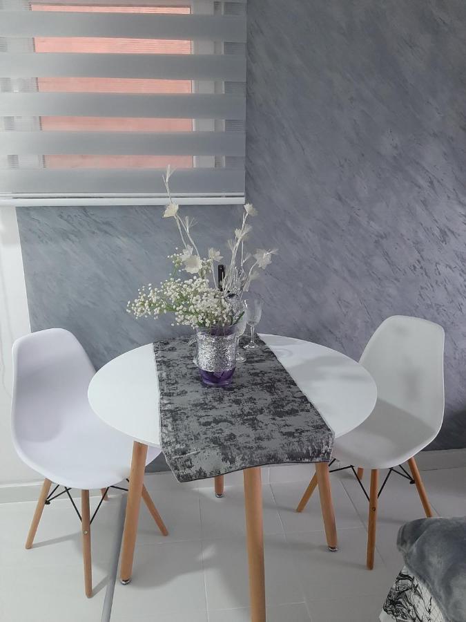 Cozzy Apartment Near The Aiport ポドゴリツァ エクステリア 写真